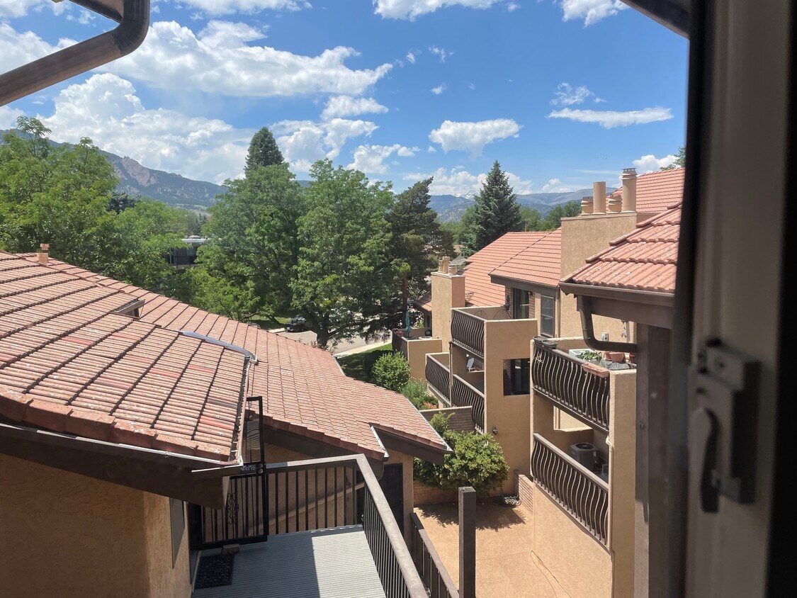 View Northwest from the landing outside #317 of Villa del Prado. Only 10% of units are rentals! - 4475 Laguna Pl