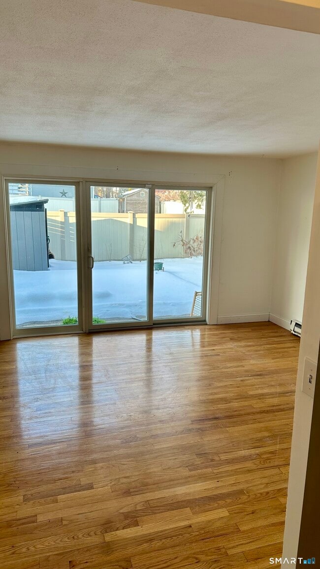 Building Photo - 293 Millville Ave