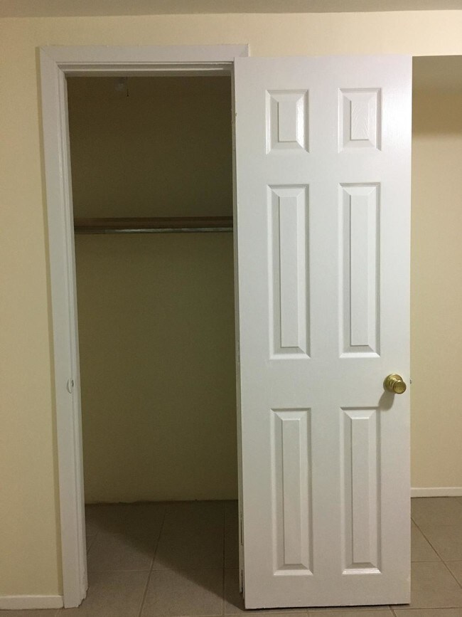 Foto del edificio - 421 E 238th St