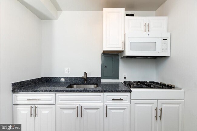 Foto del edificio - 730 24th St NW