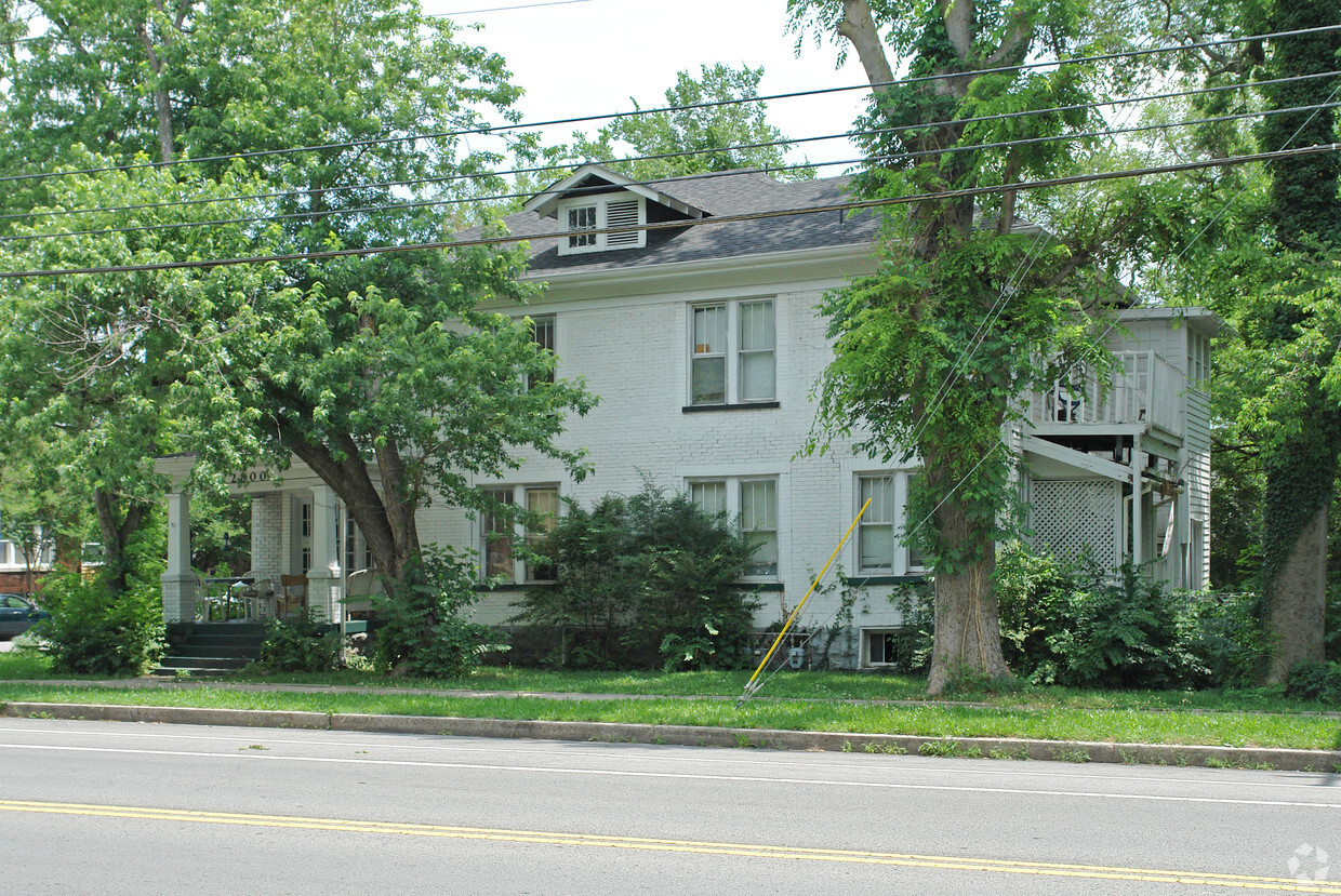 Foto del edificio - 2800 Belmont Blvd