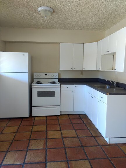 Foto principal - 1873 E University Dr