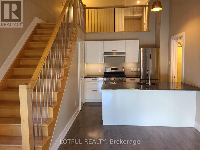 Building Photo - 206 Manchester Ave