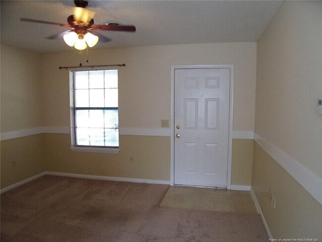 Building Photo - 4894 Fogarty Dr