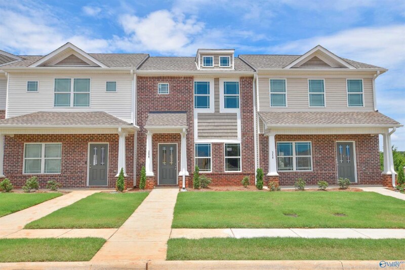 Foto principal - 350 Falling Water Ln SW