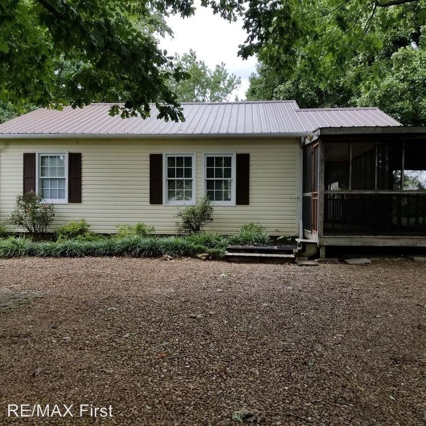 2 br, 1 bath House 2939 Patrick Ave. House Rental in Maryville, TN