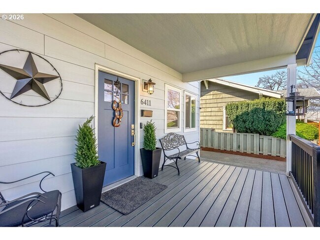 Building Photo - Bright Open-Concept Home with Vaulted Ceilings, Private Primary Suite & Stylish Modern Finishes