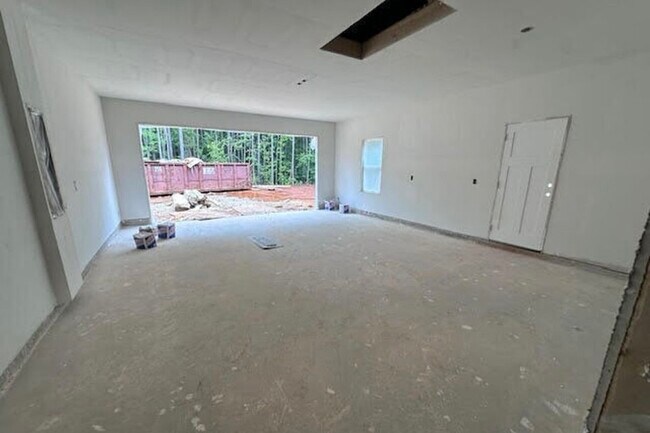 Building Photo - 305 Blueberry Hill Ln