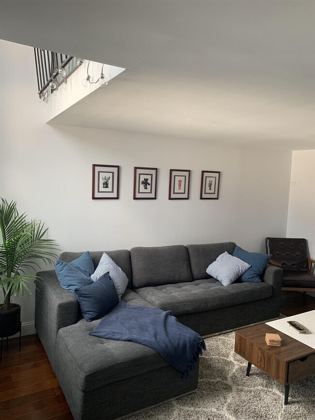 Foto del edificio - 14 Locust St