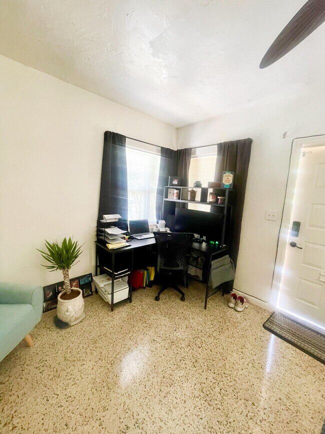 Foto del edificio - 308 S Ocean Blvd