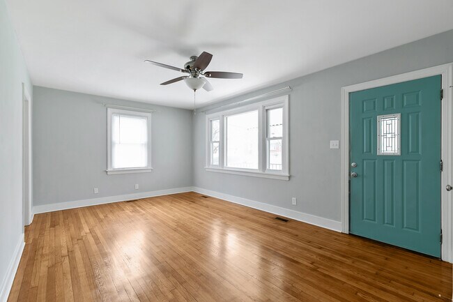 Foto del edificio - 5309 Gillespie Ave