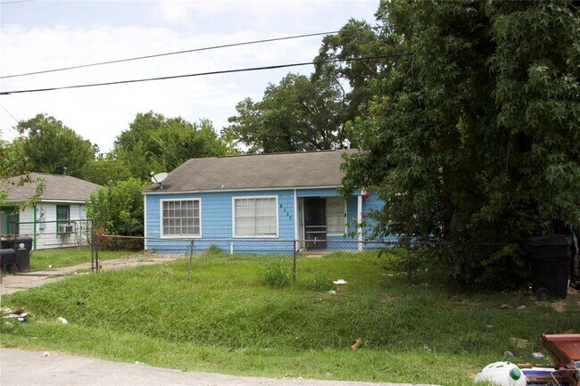 Foto del edificio - 8137 Snowden St