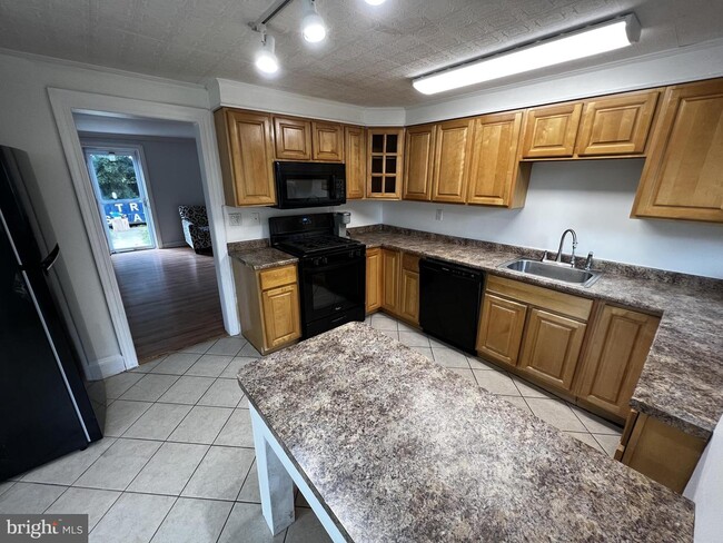 Building Photo - 1354 Ashbourne Rd