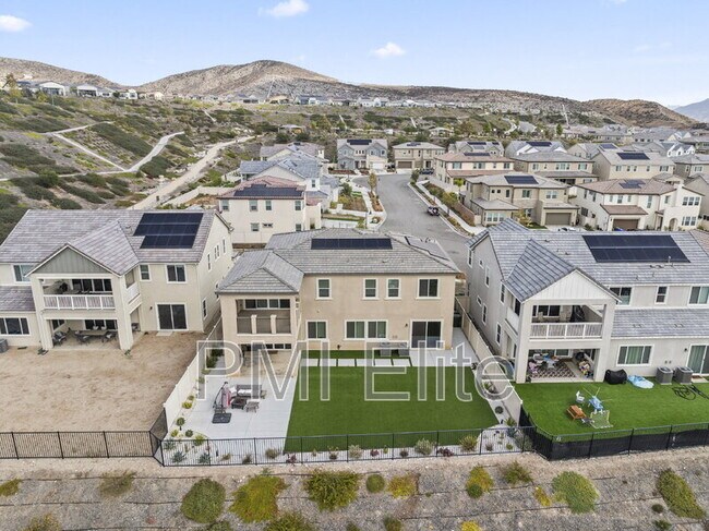 Foto del edificio - 28649 Windbreak Tr