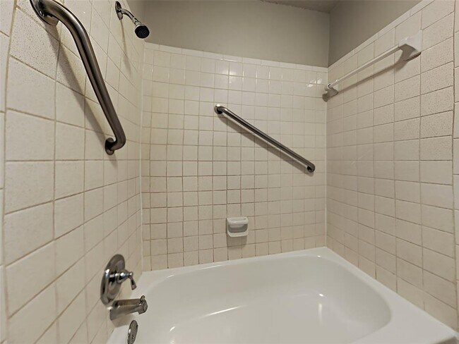 Building Photo - 23926 Spring Day Ln