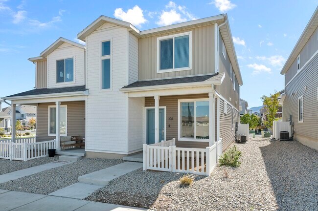 Building Photo - 108 Fairmont Pl