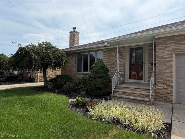 Foto del edificio - 9711 Idlewood Dr