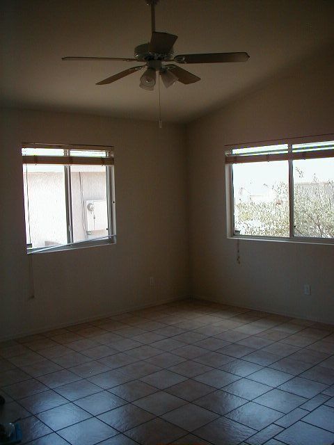 Foto del edificio - 2455 S Cybil Ave