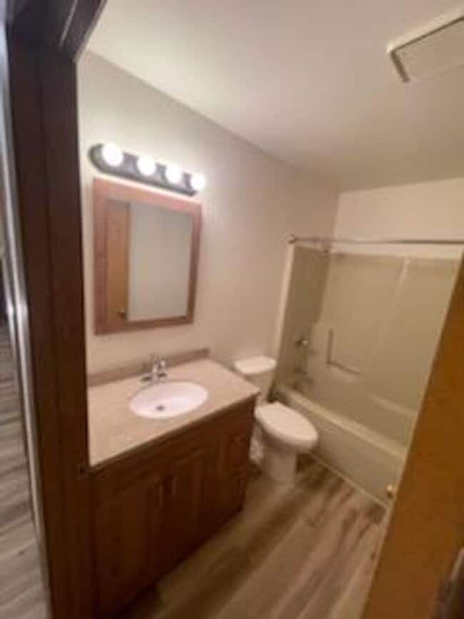 Interior Photo - Golden Sands Apartments