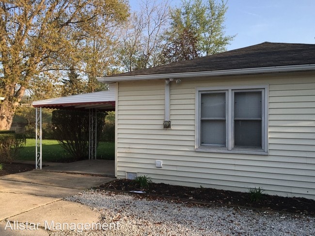 Building Photo - 5785 Fitch Rd