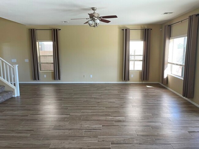 Building Photo - 3 bedroom and 2 1/2 bath home with a pool ...