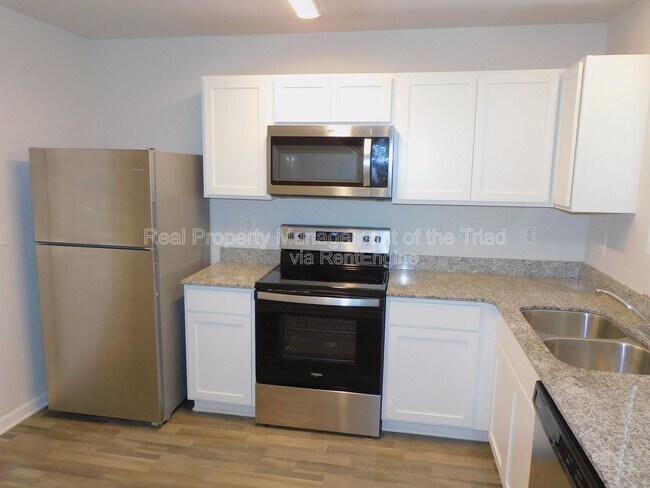 Foto del edificio - 18 Covey Ct