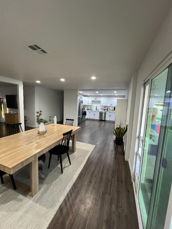 Foto del edificio - 3421 W Krall St
