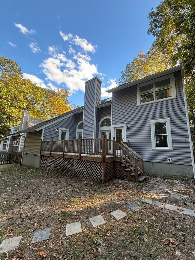 Foto del edificio - 14300 Woods Walk Ln