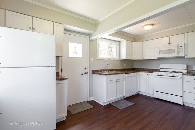 Building Photo - 127 Meadow Ln