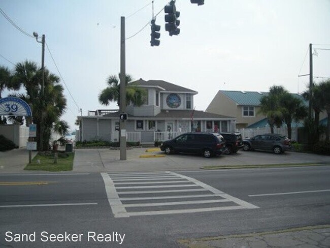 Building Photo - 2 br, 1.5 bath House - 136 Bonnie Lane
