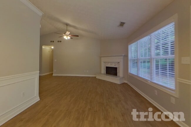 Building Photo - 35 Crooked Creek Dr