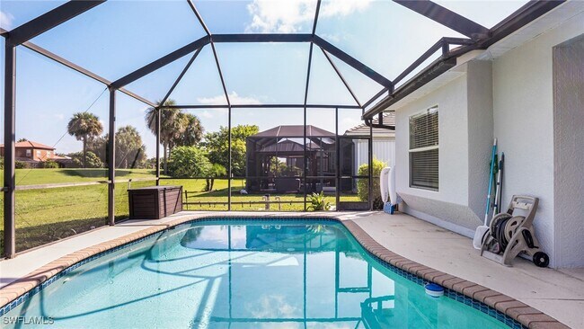 Foto del edificio - 2103 Oxford Ridge Cir