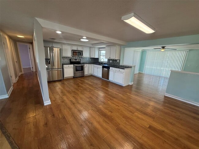 Foto del edificio - 121 Carlisle Ave NW