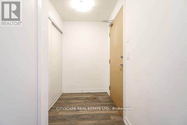 Photo du bâtiment - 2520 Eglinton Ave W