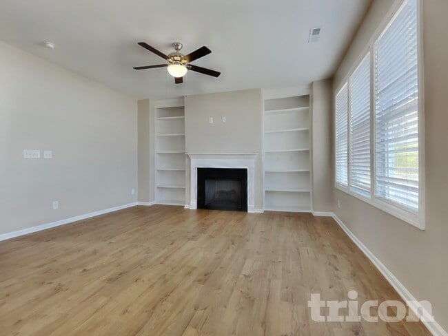 Building Photo - 110 Shore