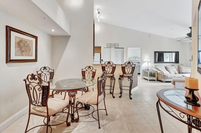 Photo - 923 Villa Cir Apartment