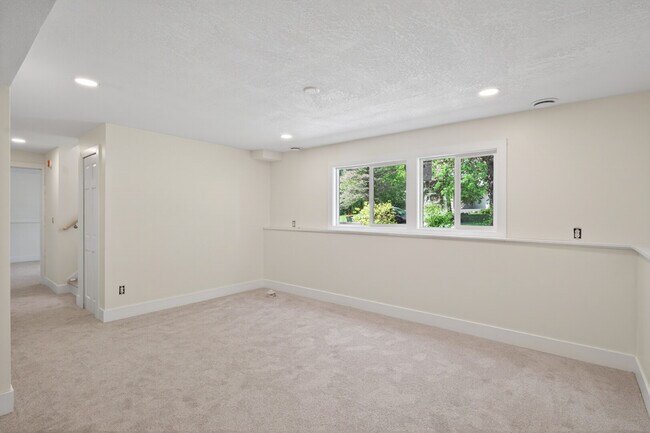 Foto del edificio - 6474 Totem Trail