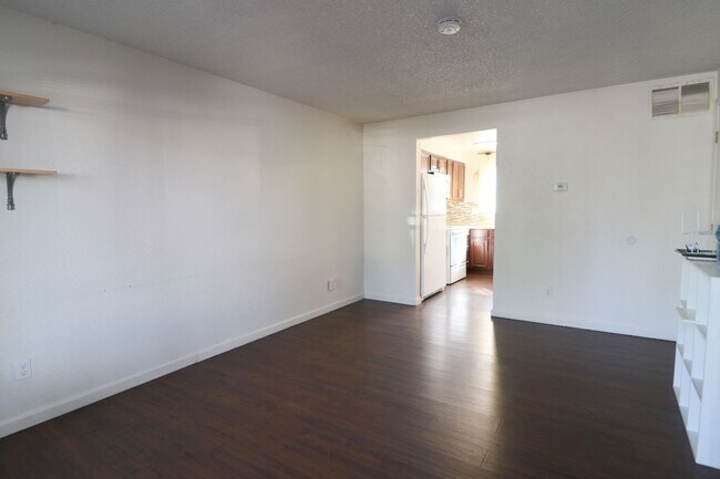 Building Photo - 1400 E. Ninth #13, Reno, NV 89512