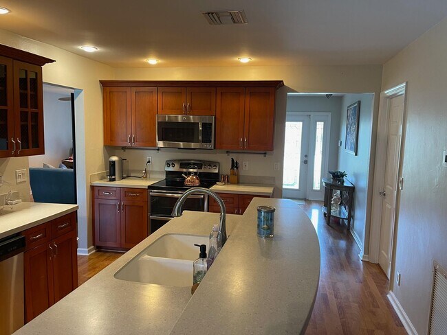 Foto del edificio - 3306 NW 28th Terrace