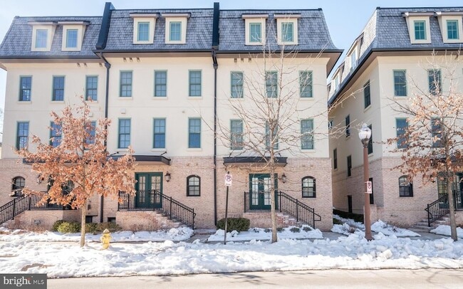 Photo - 1126 N Stuart St Townhome