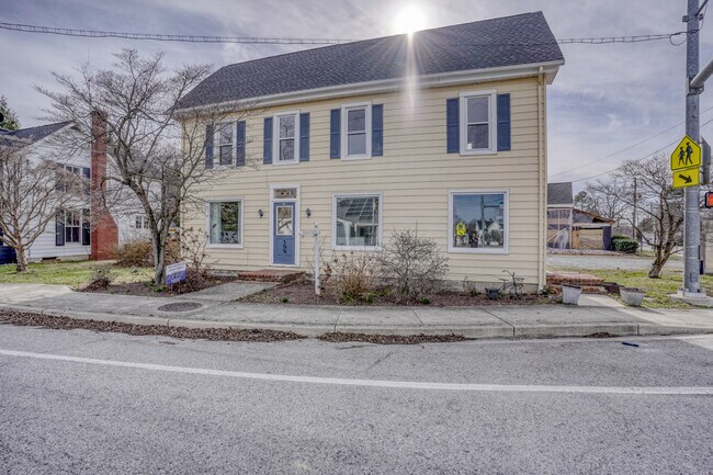 Foto del edificio - 100 S Main St