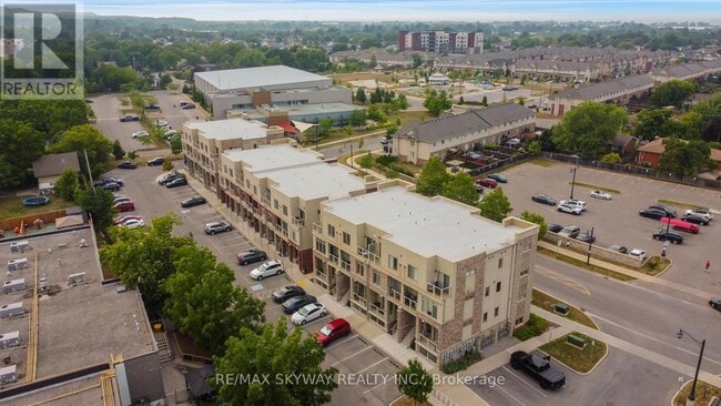 Building Photo - 5014 Serena Dr