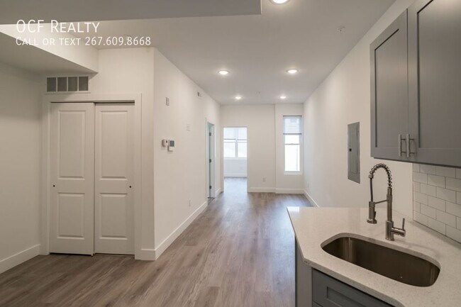 Building Photo - 1709 Snyder Ave