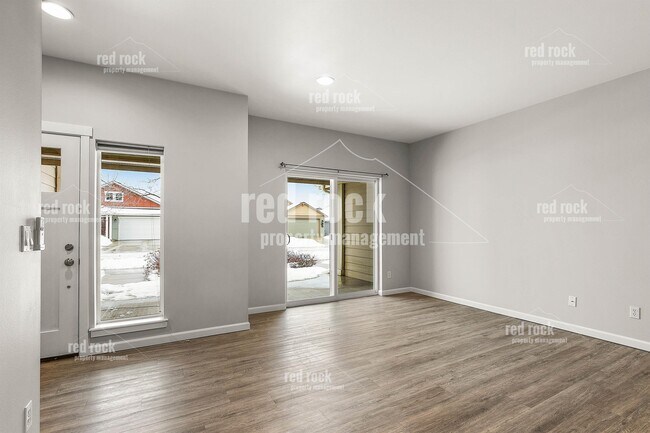 Foto del edificio - 1710 N Willamette Rd