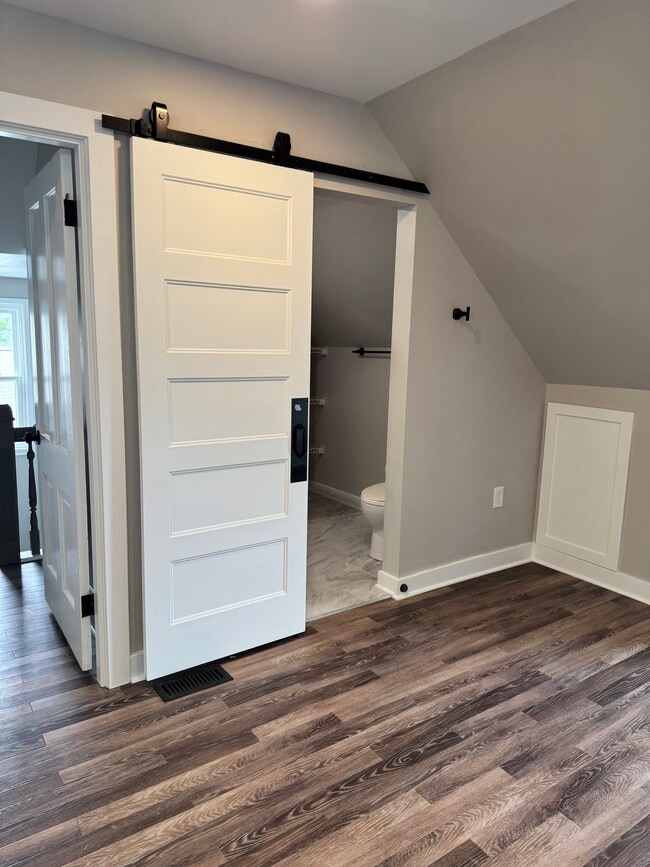 Building Photo - 33-35 Florence Ave