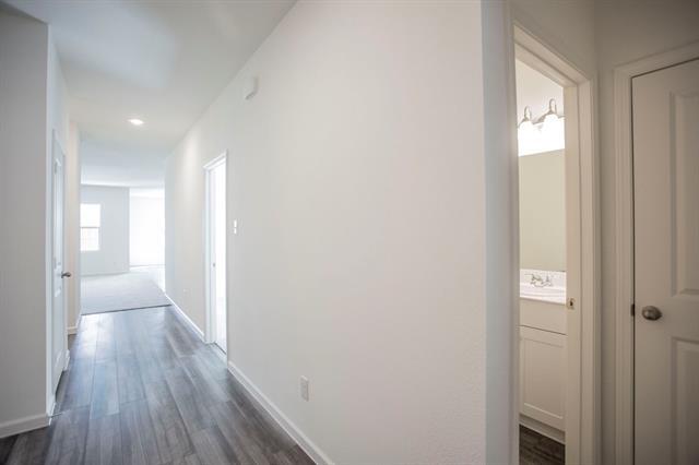 Building Photo - 1613 Escondido Dr