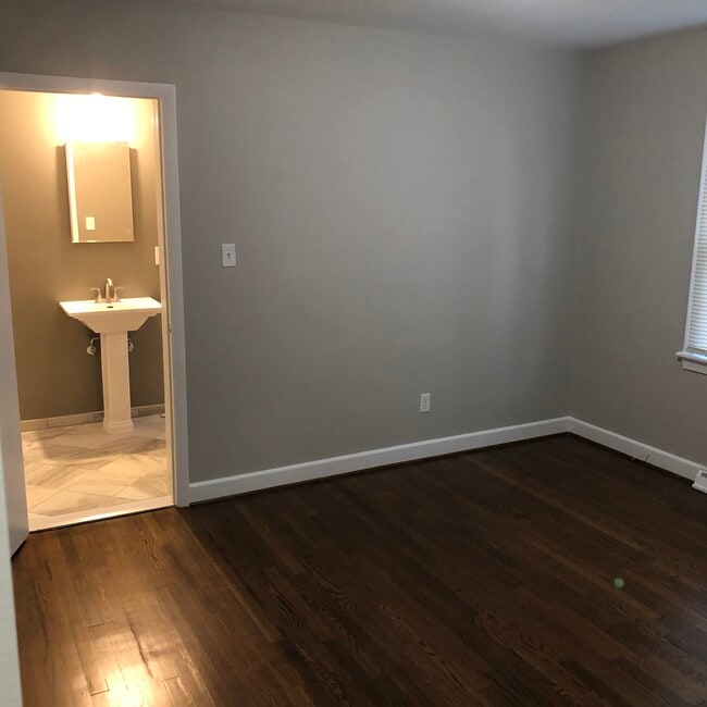 Foto del edificio - 1509 Peachtree Dr