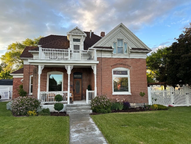 Building Photo - 187 E 300 N