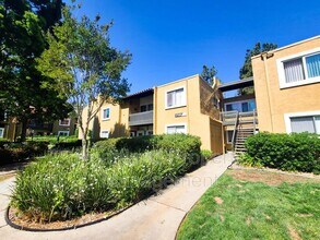 Building Photo - 17105 W Bernardo Dr