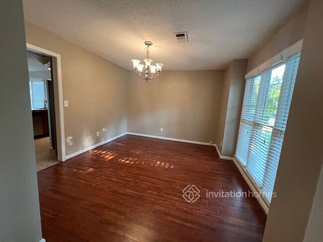 Building Photo - 188 Crown Forest Dr